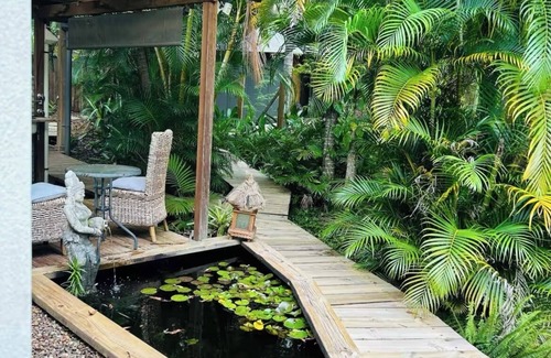 Doonan Cabin | Sunset Cabinn10 years and current SuperHost with Air BNB now available on VRBO.
