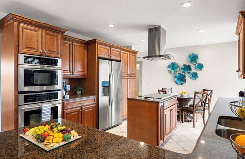 Caloosahatchee House | Sunset Canal - Waterfront Luxury, Heated Salt Pool, Dock, Kayaks, Bikes & Golf