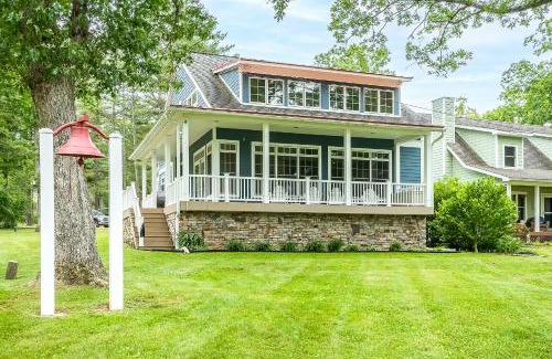Swanton House | Sunset Cove