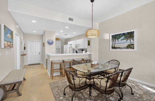 Tropical Cove Condo | Sunset Escape at Lexington CC Lake Village