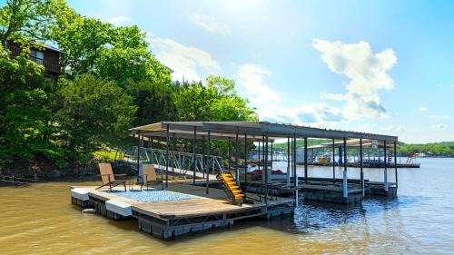 Gravois Mills House | Sunset Escape - Fit For 8