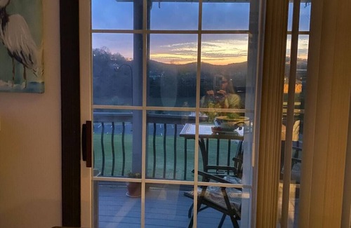 Holiday Island House | Sunset Harbor Townhouse