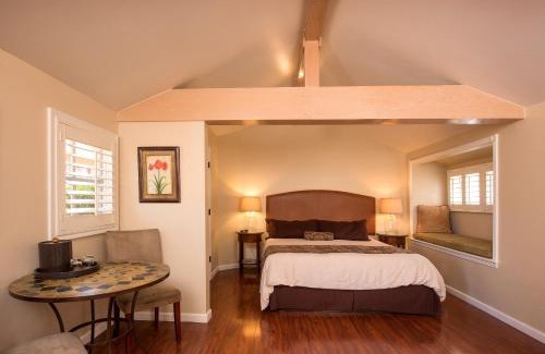 Pacific Grove Hotel | Sunset Inn Pacific Grove