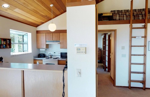 Trinidad House | Sunset Knoll - Big Summer Discount & Great Value Ocean Views, Pet Friendly!