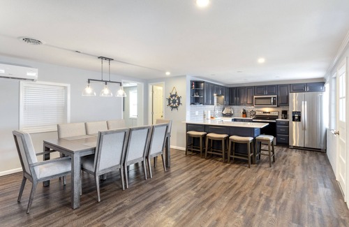 Gravois Mills House | Sunset & Lake Views, Kayak, Outdoor Dining & Seats