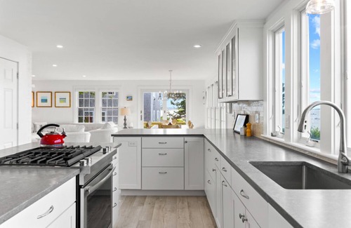Barnstable House | Sunset Lane:155-Ba Ideal Beach House, Waterfront on Barnstable Harbor