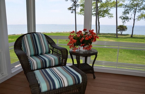 Rock Hall House | Sunset Lodge on the Bay