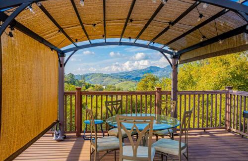 Coarsegold House | Sunset Lookout Mountain villa, Meadows, Gazebo