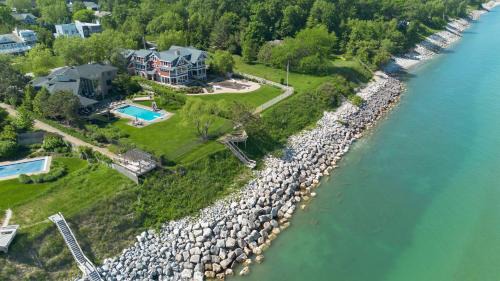 Grand Beach House | Sunset Manor