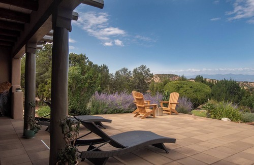 Tesuque House | Sunset Mountain Ranch- Serene retreat in Sangre de Cristo foothills