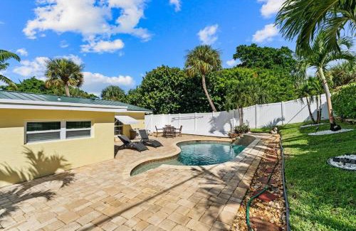 Jensen Beach House | Sunset Oasis