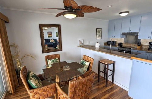 Kahaluu Bay Apartment | Sunset Oceanside Condo