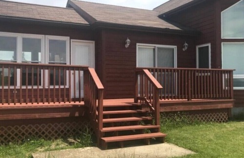 Kingsville House | Sunset on Pelee Island - Entire Home