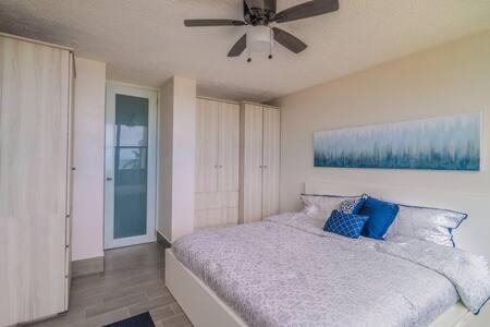 Isla Verde Apartment | Sunset Paradise Rentals - Isla Verde Beach