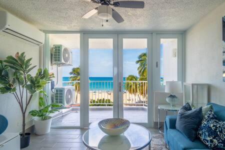 Isla Verde Apartment | Sunset Paradise Rentals - Isla Verde Beach