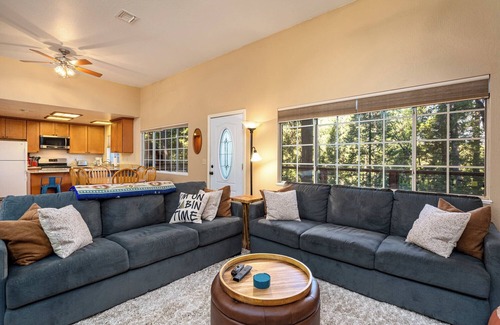 Twain Harte House | Sunset Peak Cabin 3BR house in TH with Lake Access-Walk to Downtown