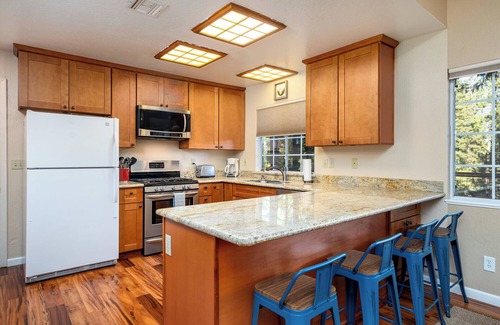 Twain Harte House | Sunset Peak Cabin 3BR house in TH with Lake Access-Walk to Downtown