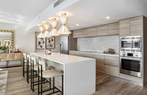 Miami Beach Condo | Sunset Penthouse |stunning views near the beach