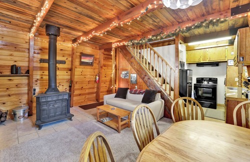 Sugarloaf Cabin | Sunset Pines Retreat Cottage at Big Bear - Foosball