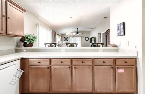 Virginia Trace Villa | Sunset Pines Villa Minutes from Lake Sumter Landing