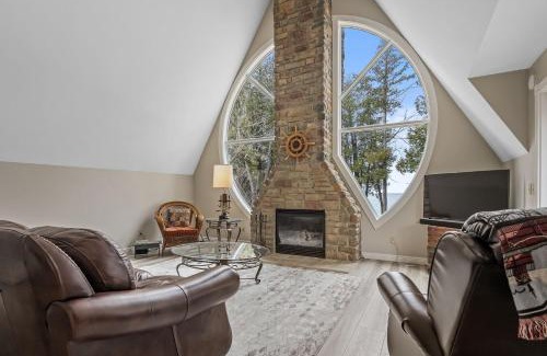 Sturgeon Bay House | Sunset Retreat by Simple Life Rentals
