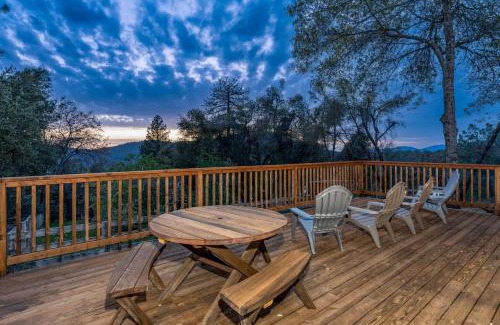 Coarsegold House | Sunset Retreat- TWO houses with hot tub, firepit, multiple kitchens, sleeps 20