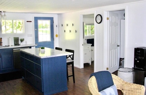 Minden Hills Cottage | Sunset Ridge on East Moore Lake