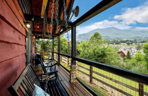 Waynesville House | Sunset Ridge Retreat