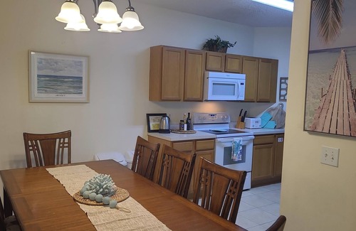 Sunset Ridge House | Sunset Ridge with game room and unspoilt view from pool and spa.