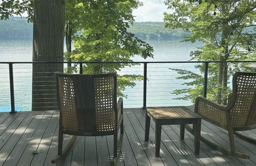 Skaneateles House | Sunset Sanctuary-Skaneateles Lakeside