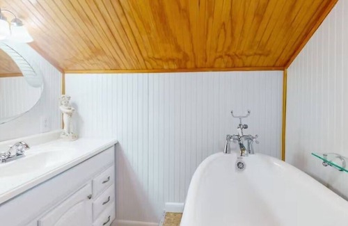 Royal Lagoons House | Sunset Sanctuary- Bay Dock/Hot Tub/.5mi to Beach