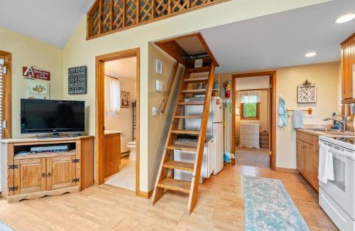 Baileys Harbor House | Sunset Shores - Chalet Cabin #3 by Simple Life Rentals