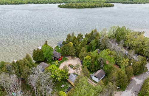 Baileys Harbor House | Sunset Shores - Kangaroo Kabin #6 by Simple Life Rentals