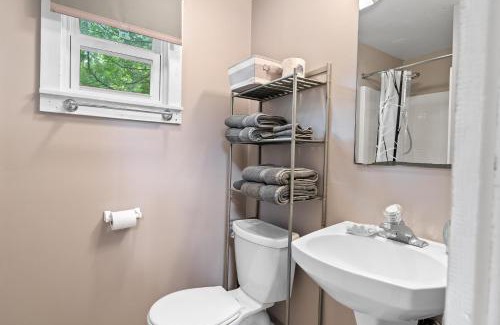 Baileys Harbor House | Sunset Shores - Tiger Lily Cabin #5 by Simple Life Rentals