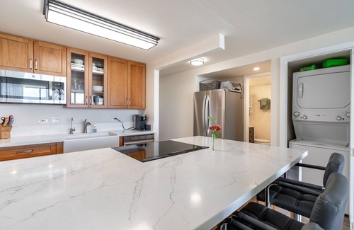 Mokuleia Condo | Sunset Shores - Waialua Oceanfront Retreat