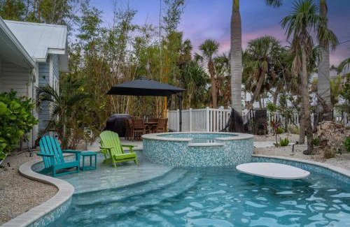 Siesta Key Village House | Sunset Splash