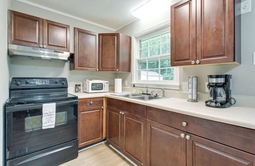 Murfreesboro House | Sunset Stay: Pet-Friendly, 2bed, 1 bath