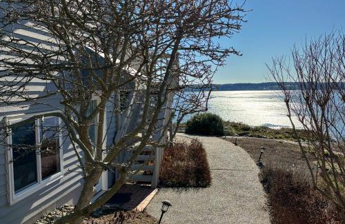 Camano Island Hotel | Sunset Studio
