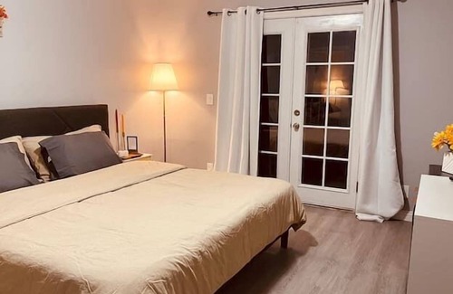 West Covina House | Sunset Studio with backyard by Zen Living