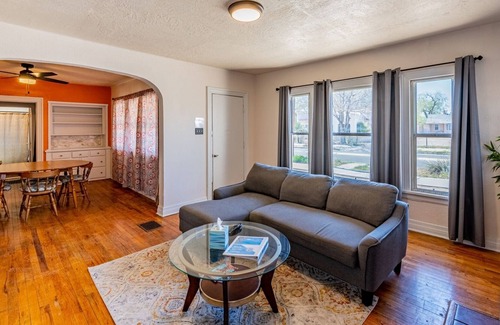Downtown Albuquerque House | Sunset Suite - 1 bed 1 bath - One Bedroom In Historic Downtown!