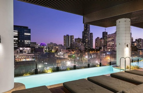 Fortitude Valley Apartment | *SUNSET view RESORT apartment BEST location*