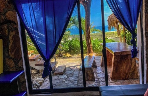 Puerto Escondido House | Sunset Villa is just 60 meters from the beach and 10 minutes from the airport.