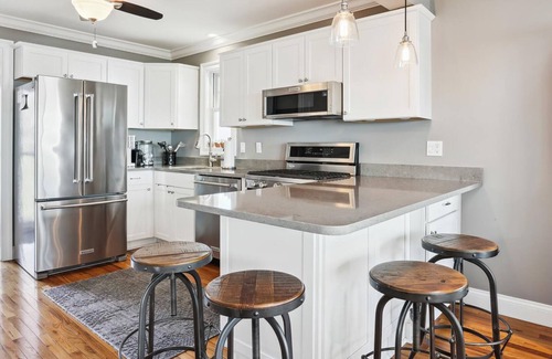 Tilghman House | Sunset Vista | an ESVR property