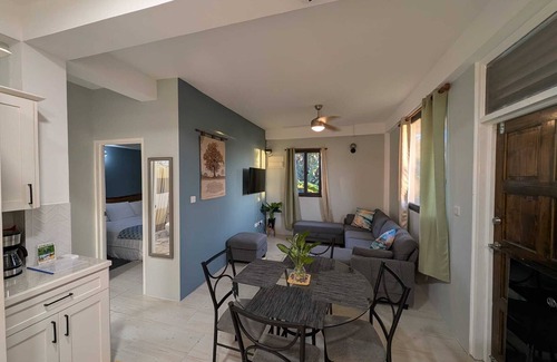 Mero Apartment | Sunset Vista charming 1-bedroom apartment 0.4 miles from beautiful Mero Beach.