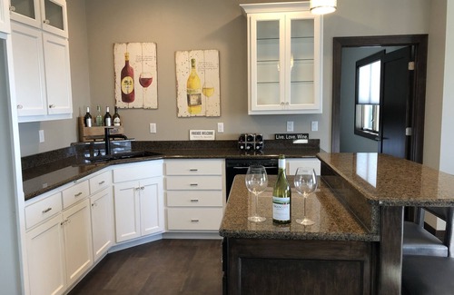 Sturgeon Bay House | SUNSETS ON THE BLUFF! WATERVIEW!