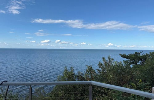 Baiting Hollow Cottage | Sunsets over Long Island Sound nPeaceful retreat on the North Shore