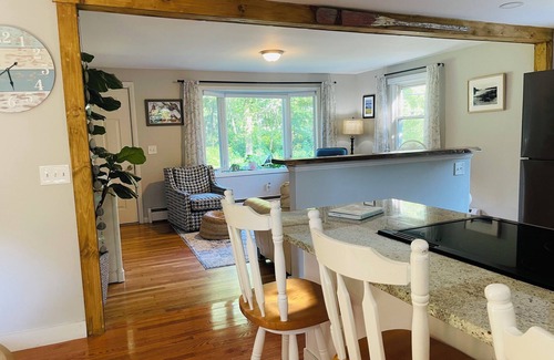 Narragansett House | Sunsets, Surf and Serenity at Sandpiper Cottage!