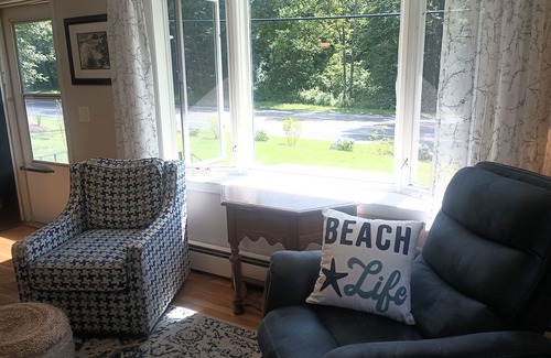 Narragansett House | Sunsets, Surf and Serenity at Sandpiper Cottage!