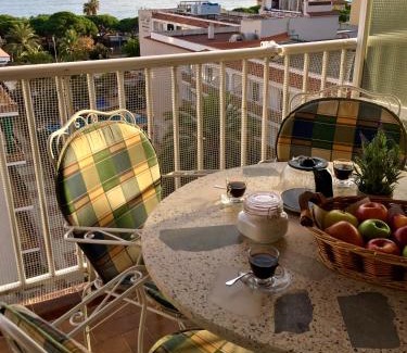 Malgrat de Mar Apartment | Sunshine apartment with great sea view and terrace in Malgrat de Mar