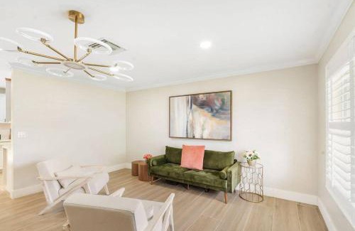 North Palm Beach House | Sunshine Breeze Retreat #913